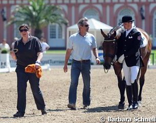 Johannes Ruhl's Flying Lady lost a shoe in the show ring