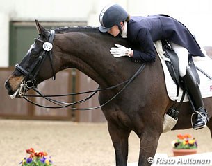 The 2013 CDI Addington was a very emotional show for Lottie Fry, whose mom Laura passed away in September 2012. Lottie has taken over the ride on mom's Remming and rode to her music in the Kur.