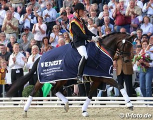 Hermann Gerdes and Cindy win the 4-year old riding horse mares and geldings class