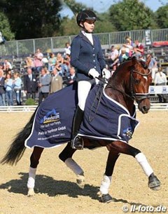 Anna Lisa Theile and the 3-year old mares and gelding riding pony champion Carleo Go