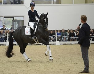 Carl Hester coaching Charlotte Dujardin on Valegro at the 2013 Dressage Convention