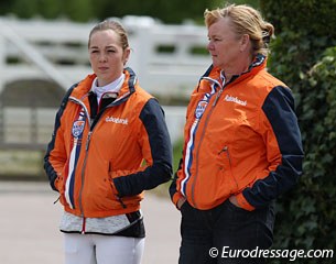 Chantal van Lanen and her mom watching the classes in Roosendaal
