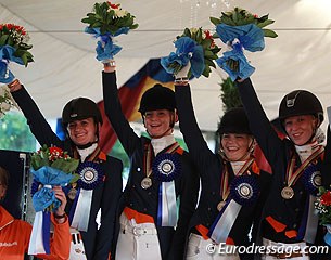 The Dutch silver medal winning junior riders team: Rosalie Bos, Jeanine Nekeman, Lotte Meulendijks, Marjan Hooge
