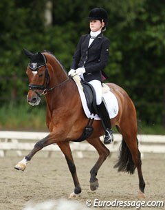 Zoe Schipper on the talented French bred German riding pony Dolce Vita, better and internationally known as Oualidaluna (by Valido)