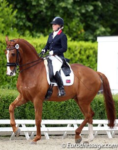 Paralympian Sophie Wells rode the regular U25 classes on Pinocchio but is allowed to carry a whip because of her disability.