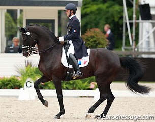 French Marc Boblet struggled to keep his drop dead gorgeous mare Noble Dream in check. The mare built up much tension throughout the test and panicked in the piaffe
