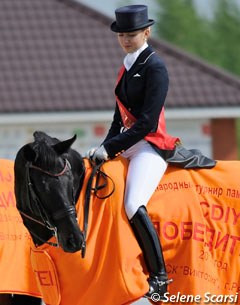 Ekaterina Melnik and Indor win the Young Riders division in Ryazan