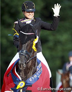 Dorothee Schneider and Sezuan win the 5-year old finals at the 2014 World Young Horse Championships