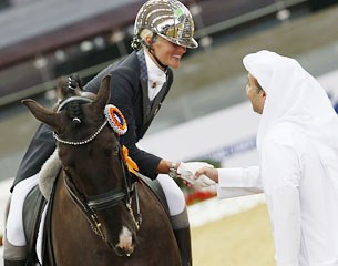 Silvia Rizzo gets congratulated by Sheikh Mohammed Bin Hamad Al Thani