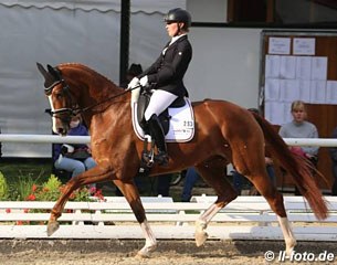 Ann-Kathrin Pohlmeier on Dancing Girl (by Dancier x Wolkenstein II), the full sister to the 2017 World Young Horse Champion Lordswood Dancing Diamond