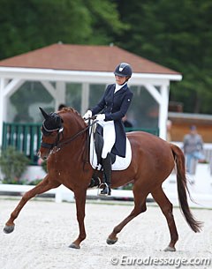 French Claudia Chauchard on the 9-year old Oldenburg mare Quaterback's Lady (by Quaterback x Rohdiamant)