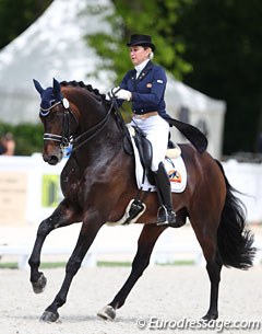 Jennifer Hoffmann's rising Grand Prix horse Florentinus V was a bit too much behind the aids but the quality is there
