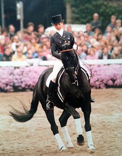 Monica Theodorescu and Ganimedes at the Westfalian Stallion Parade in Warendorf 1992