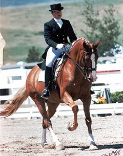 Rebecca Schoenhardt and Red Fury at the 1998 North American Young Riders Championships :: Photo © Mary Phelps/Phelpsphotos.com
