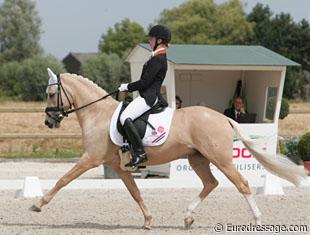 Antoinette te Riele and Golden Girl (by FS Don't Worry)Photo credit: Astrid Appels