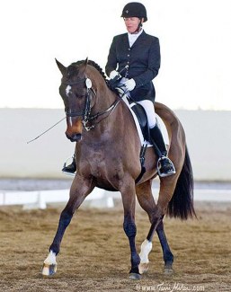 Kimberly Cox on Roderick :: Photo © Terri Miller