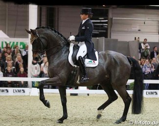 Dorothee Schneider and Fohlenhof's Rock 'n Rose at the 2019 CDN Munster Indoor :: Photo © LL-foto