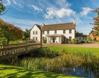 8 Bedroom Equestrian Facility For Sale in West Sussex