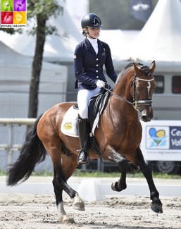 Enora de Vienne and Swyn Barrade at the 2019 French Pony Championships :: Photo © Poney As
