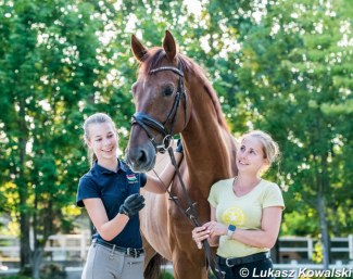 Owner Hanna Hoffer and rider Nikolett Szalai with the 6-year old Bentley :: Photo © Lukasz Kowalski