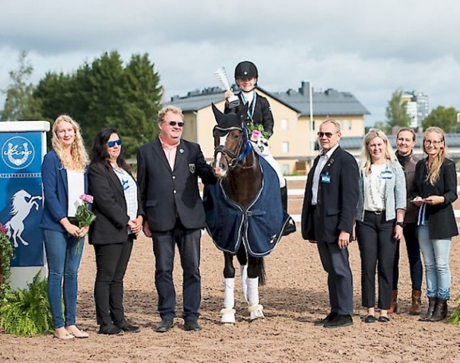 Pinja Salmela and Reitland's Du Nur Du B are the 2018 Finnish Pony Champions :: Photo © Hanna Mäntynen