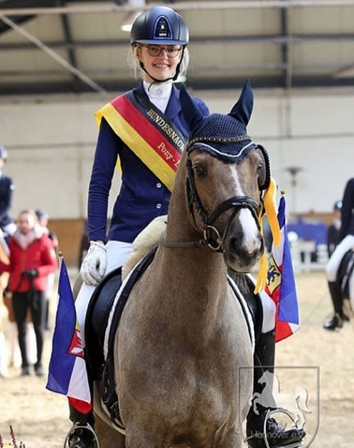 Alegra Schmitz-Morkramer and Loreley win the 2018 German Developing Pony Rider Championship :: Photo © Tina Pantel