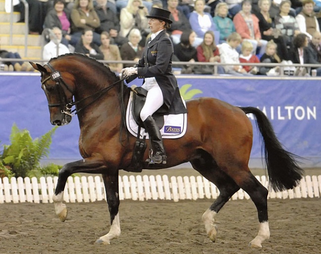 Rozzie Ryan and Jive Magic competing at the 2011 CDI Sydney
