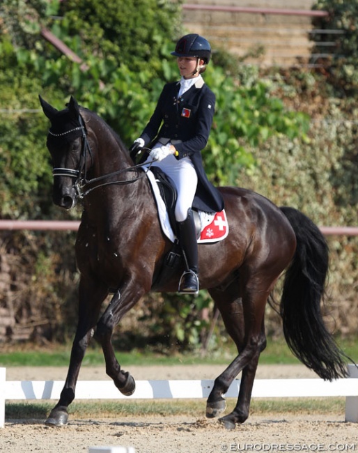 Noemi Zindel and Delphino at the 2019 European Junior Riders Championships in San Giovanni (ITA) :: Photo © Astrid Appels