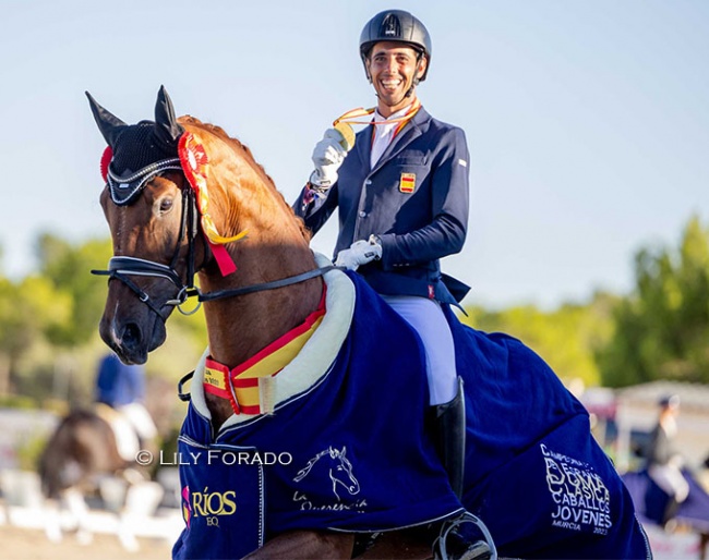 Carlos Bayo and Zeihar win the 4-year old division at the 2023 Spanish Young Horse Championships :: Photos © Lily Forado