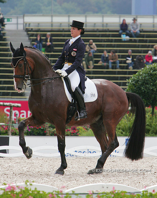 Nina Stadlinger's Egalité Passed Away