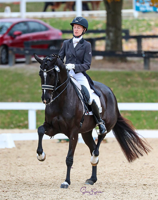 Alice Tarjan and Heather Mason Take Inter II Titles at 2021 USDF