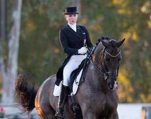 Sarah Runge and Dark Dynamic at the 2018 CDI-W Temecula :: Photo © Terri Miller