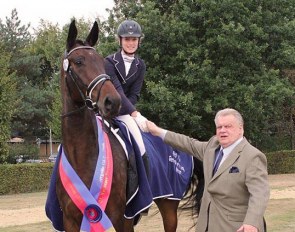 Philippa Hodes and the 7-year old Oldenburg Barolo M (by Bordeaux x Rohdiamant x Sion) with Uwe Heckmann
