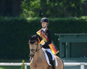 Lucie Anouk Baumgürtel and Massimiliano win the pony division at the 2018 Preis der Besten in Warendorf :: Photo © Mirka Nilkens