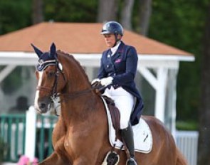 Nicole Favereau on Ginsengue :: Photo @ Astrid Appels