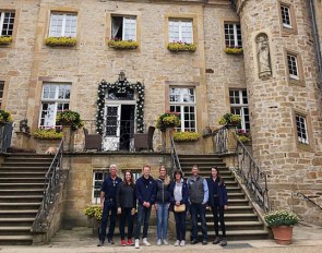 Tour participants at the home of Isabelle Heereman zu Zuydtwyck, who hosted them. (Left to right) Chef d’Equipe George Williams; US Equestrian’s Director of Dressage National Programs, Hannah Niebielski; Ben Ebeling; Callie Jones; Janie Jones; Dr. Fred Nostrant, Hagen Team Vet; and Anna Weniger :: Photo: Rosa von Fürstenberg