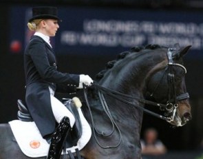 Jessica von Bredow-Werndl and Unee BB at the 2018 World Cup Finals in Paris :: Photo © Astrid Appels