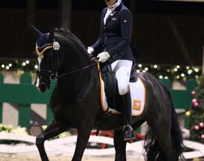 Fleur Prinsen and Next Black Magic at the 2017 CDI Aachen Indoor :: Photo © Astrid Appels