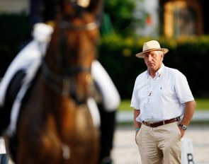 Dressage Trainer Klaus Balkenhol at work :: Photo © Thomas Holbecher