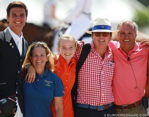 Juan Matute Guimon, Cristina Danguillecourt, Natalia Bacariza Danguillecourt, Javier Bacariza, and Juan Matute Azpitarte :: Photo © Astrid Appels