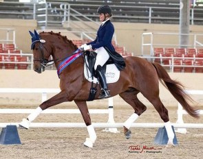 Sarah Lockman and First Apple :: Photo © Terri Miller