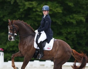 Rebecca Swain and Bon Jovi at the 2019 CDIO Compiègne :: Photo © Astrid Appels