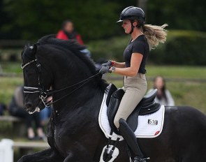 Emmelie Scholtens schooling Desperado at the 2019 CDIO Compiègne :: Photo © Astrid Appels