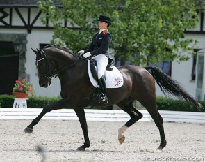Anne Meulendijks and Ohio at the 2010 European Junior Riders Championships in Kronberg :: Photo © Astrid Appels