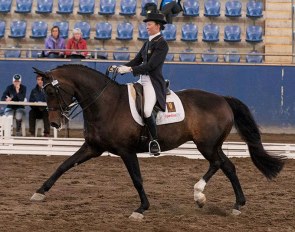 Megan Bryant and Donnabella at the 2012 CDI Sydney :: Photo Franz Venhaus