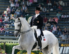 Miguel Ralao Duarte and Oxalis de Meia Lua at the 2006 World Equestrian Games :: Photo © Astrid Appels