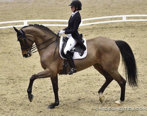 Carina Cassoe Kruth and May Day Graftebjerg :: Photo © Ridehesten