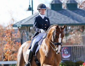  The Grand Prix mare Elfenfeuer under Alice Tarjan, USA, is the sister of Elitärs dam :: Photo © Sue Stickle