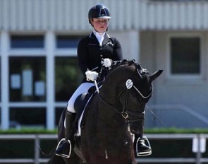 Paulina Holzknecht and Fürstenliebe W at the 2020 CDN Langenfeld :: Photo © Mirka Nilkens