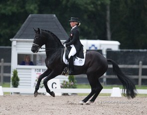 Anna Zibrandtsen and Rentino at their CDI debut at the 2014 CDI Kapellen in Belgium :: Photo © Astrid Appels